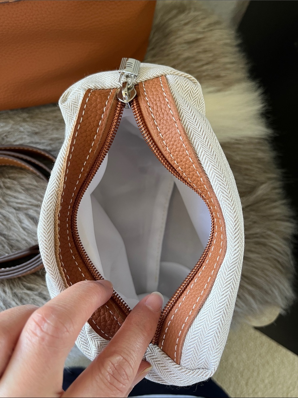 In The Loop Brown Bucket Bag - Picture 8 of 10